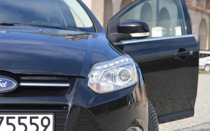 Ford Focus cena 27800 przebieg: 282100, rok produkcji 2011 z Wąchock małe 562